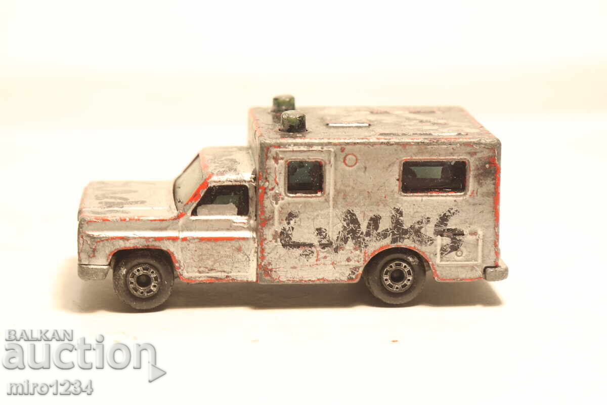 MATCHBOX  ЛИНЕЙКА   КАМИОН   КОЛИЧКА  МОДЕЛ