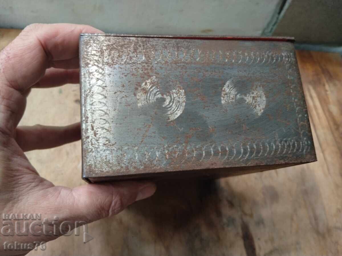 Livrarea Casă de bani veche din metal, seif pentru bani și valori Libor