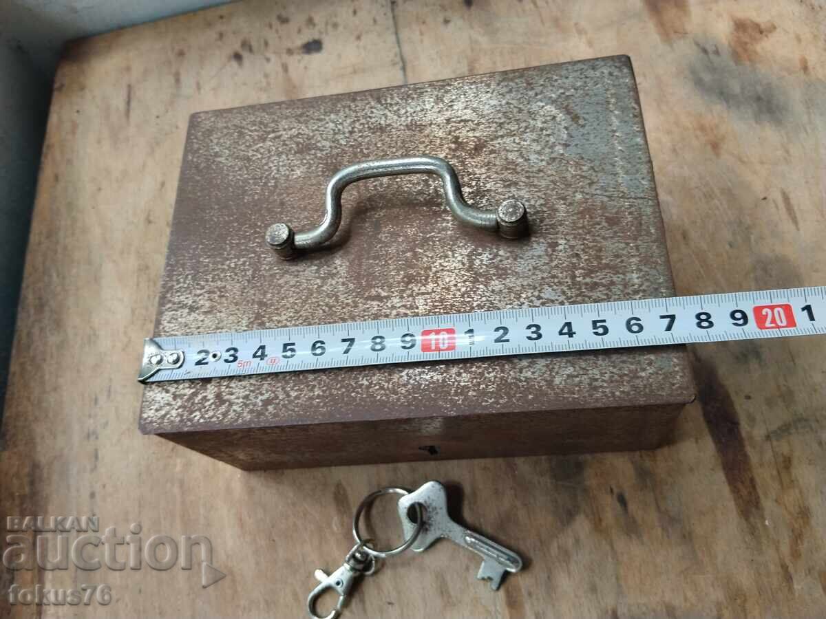 Casă de bani veche din metal, seif pentru bani și valori Libor - 5
