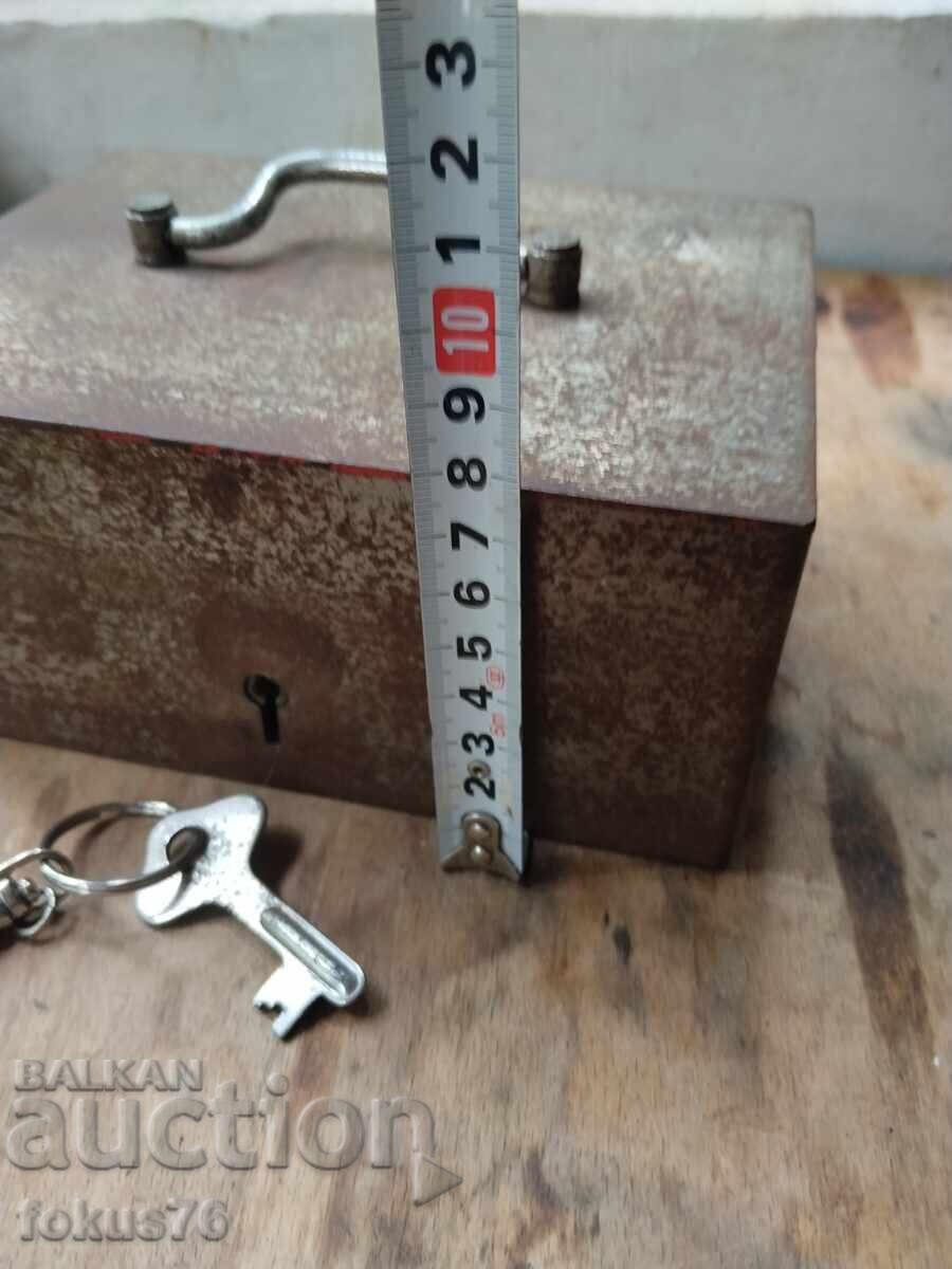 Casă de bani veche din metal, seif pentru bani și valori Libor - 6