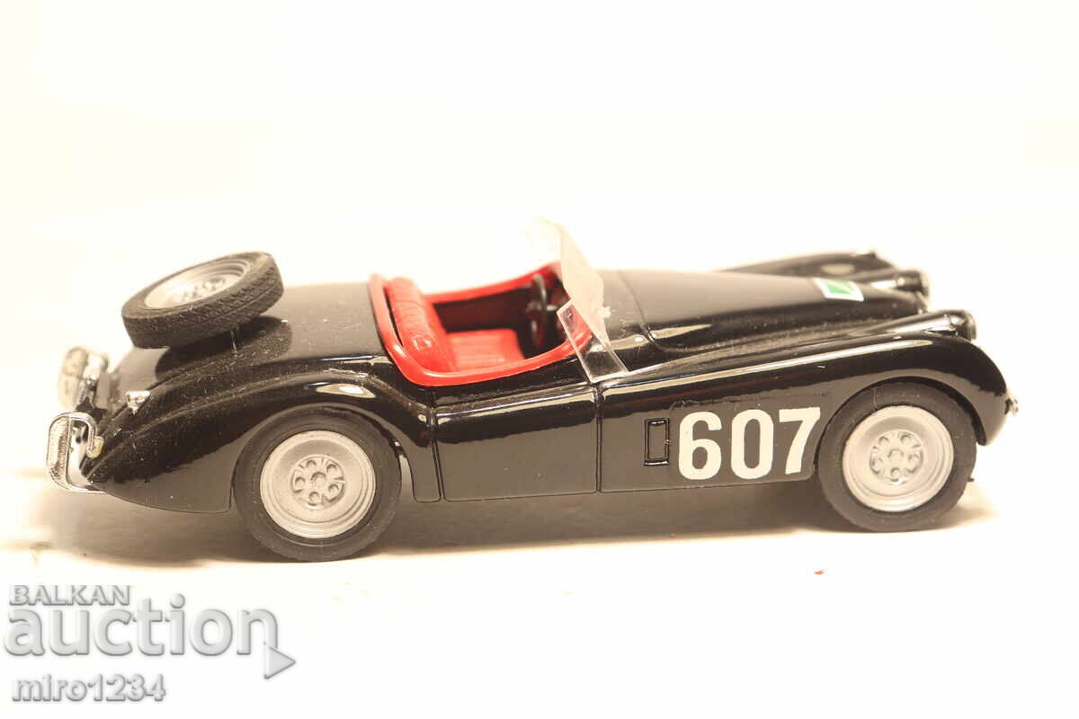 1/43 BRUMM JAGUAR??? TOY CAR MODEL - 5