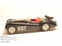 1/43 BRUMM JAGUAR??? MAȘINUȚĂ JUCĂRIE MODEL