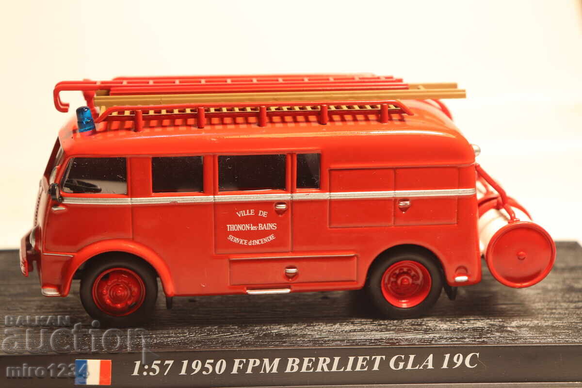 1/57 CAMION DE POMPIERI BERLIET MODEL MINIATURĂ cu preț € 0.01 | 0.02 BGN