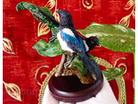Porcelain figurine, Magpies figure, Andy Pearce