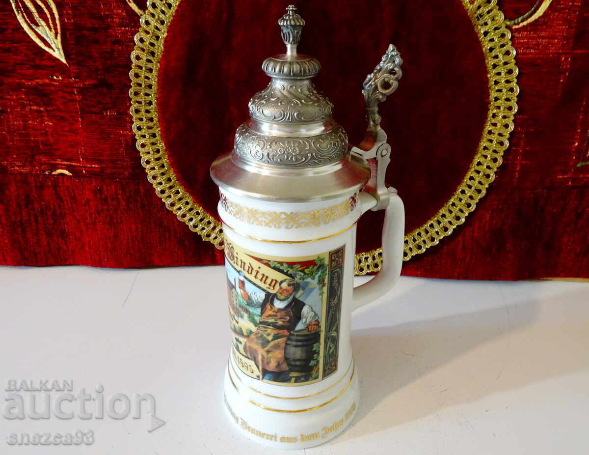 Porcelain beer mug with pewter lid, Binding brewery