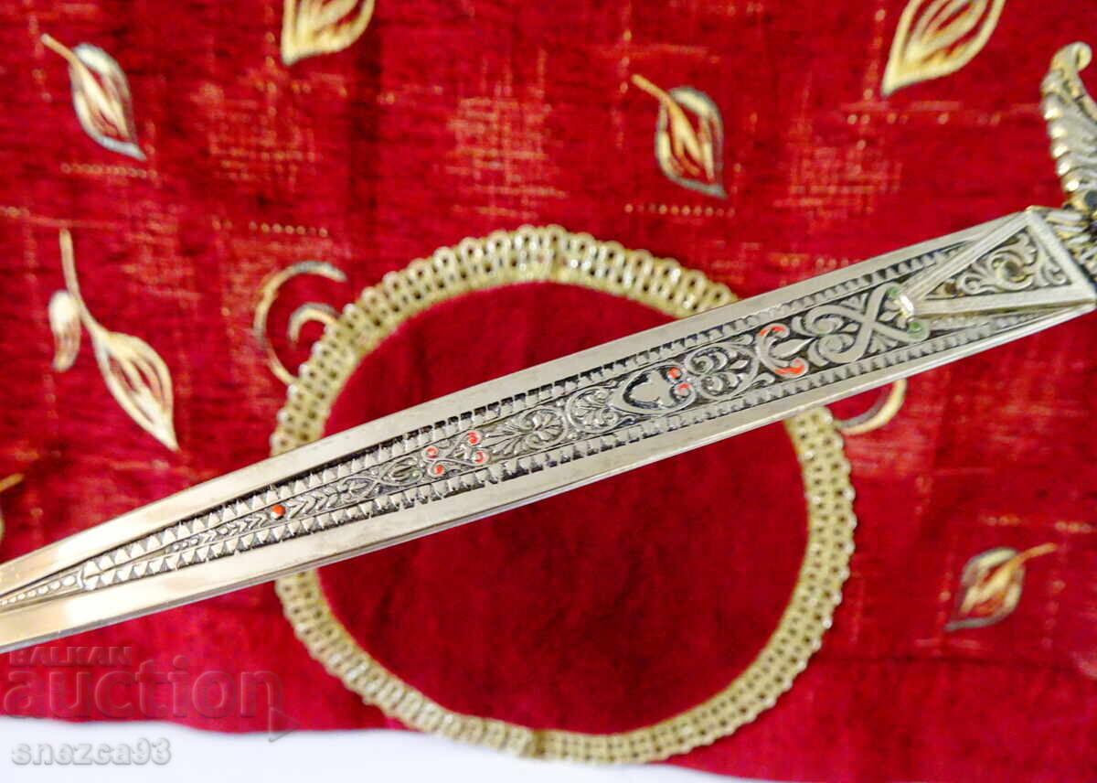 Delivery of Dagger with sheath, Crown, Castle, Lion, Eagle, Shield, gold plating