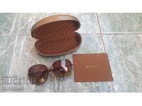 Дамски слънчеви очила Gucci с калъф
