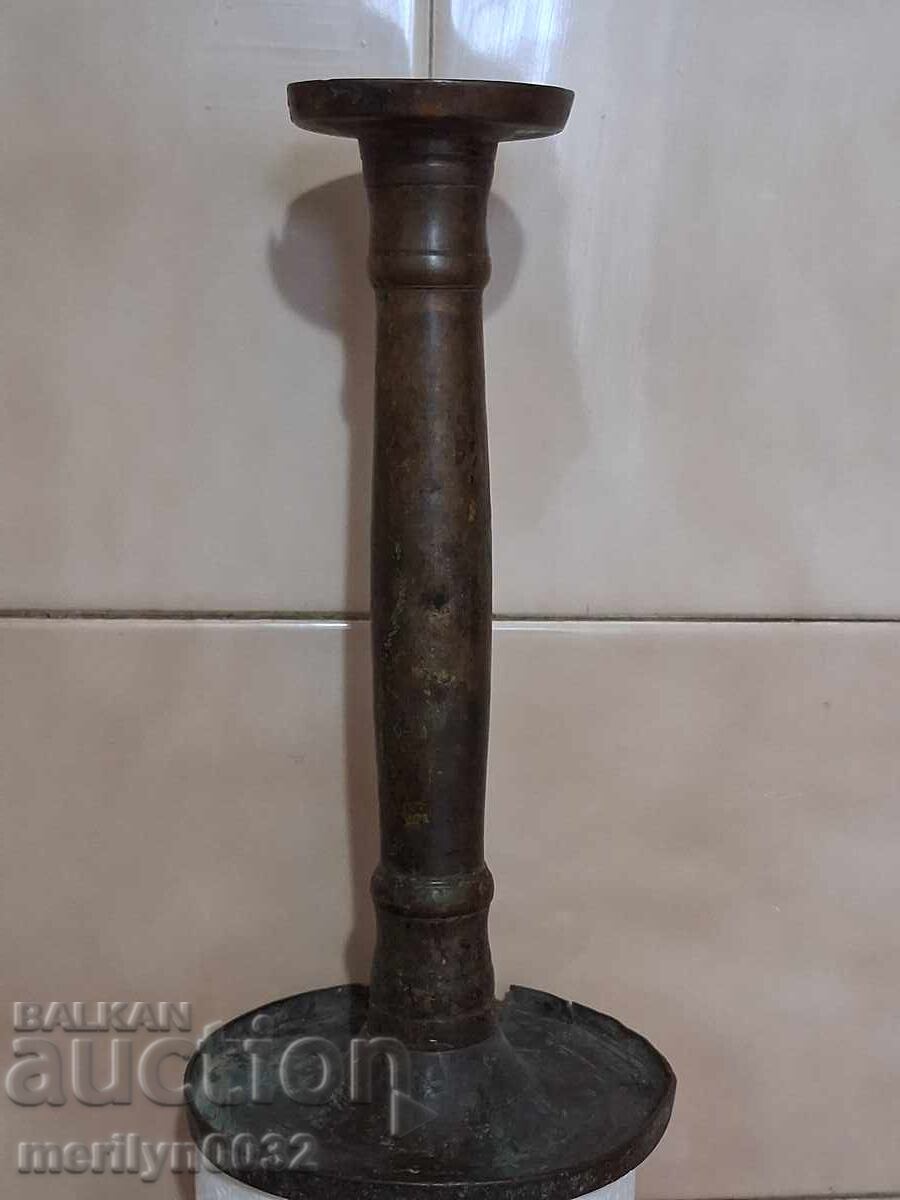 Παλιό βουλγαρικό κερί κηροπήγιο αναγέννησης