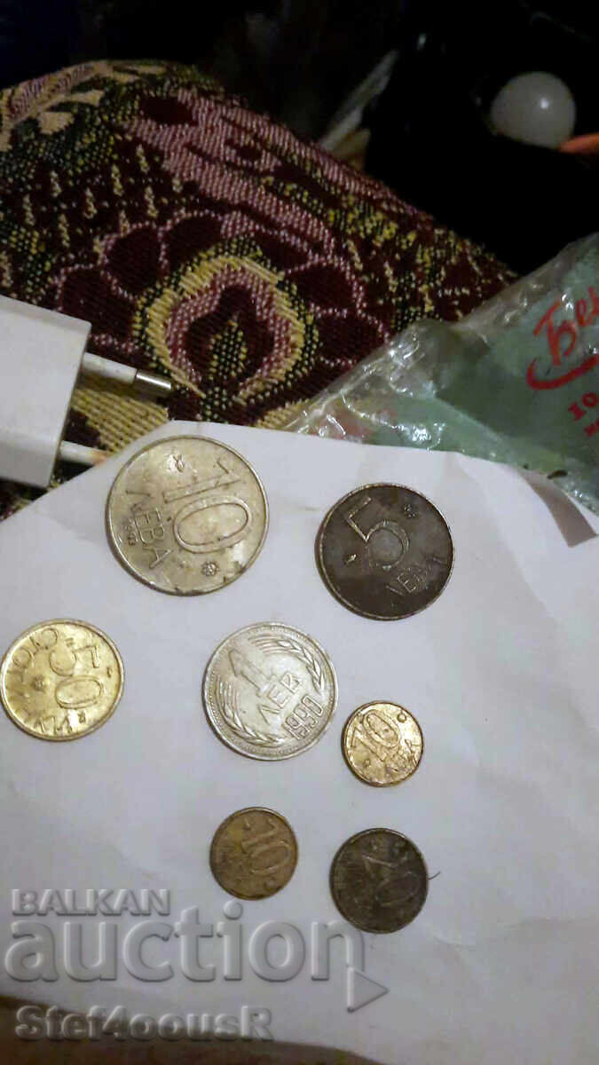 Πωλείται συλλογή από παλιά βουλγαρικά νομίσματα του 1974 με τιμή € 60.00 | 117.35 BGN