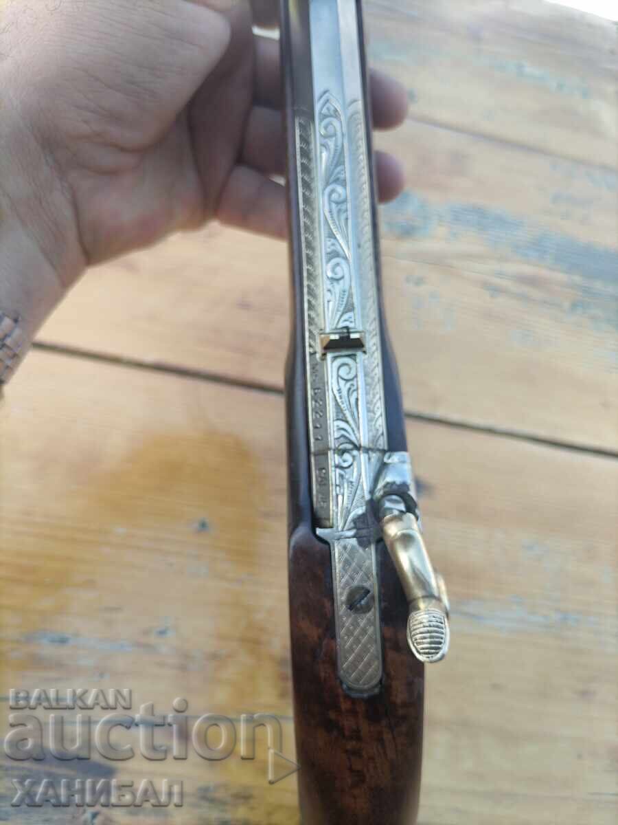 Livrarea ACEASTA ESTE O REPLICĂ FUNCȚIONALĂ A UNUI PISTOL CU CAPSĂ DE CALIBRU 45 Livrarea ACEASTA ESTE O REPLICĂ FUNCȚIONALĂ A UNUI PISTOL CU CAPSĂ DE CALIBRU 45