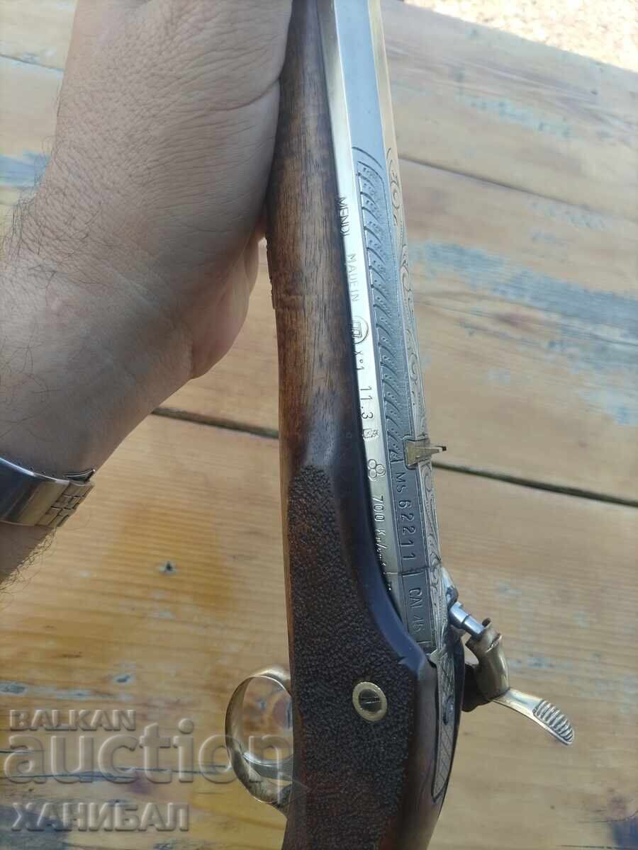 ACEASTA ESTE O REPLICĂ FUNCȚIONALĂ A UNUI PISTOL CU CAPSĂ DE CALIBRU 45 - 5 ACEASTA ESTE O REPLICĂ FUNCȚIONALĂ A UNUI PISTOL CU CAPSĂ DE CALIBRU 45 - 5