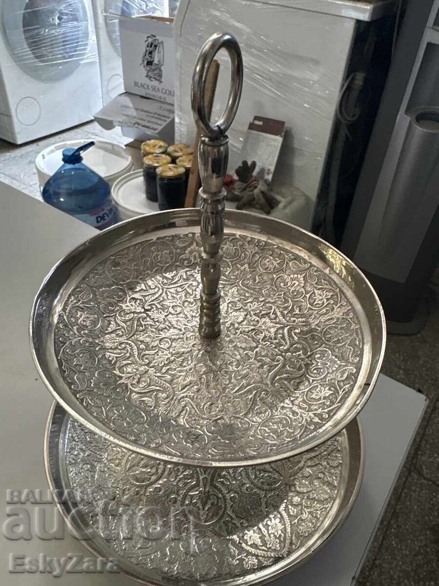 Διώροφη εταζέρα σερβιρίσματος με χάραξη