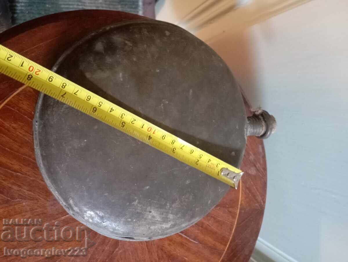 Sticlă vintage pentru apă caldă cu preț € 22.00 | 43.03 BGN