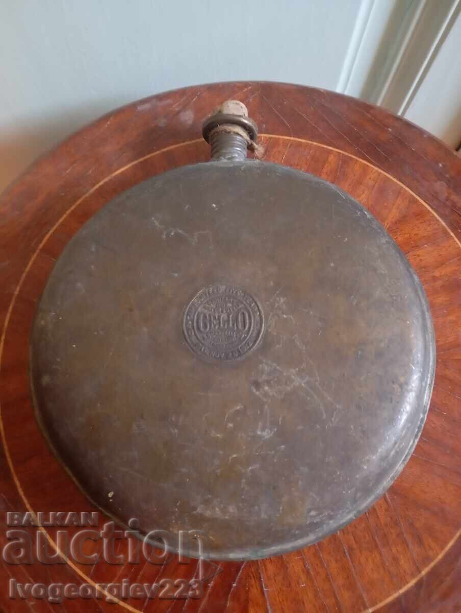 Sticlă vintage pentru apă caldă