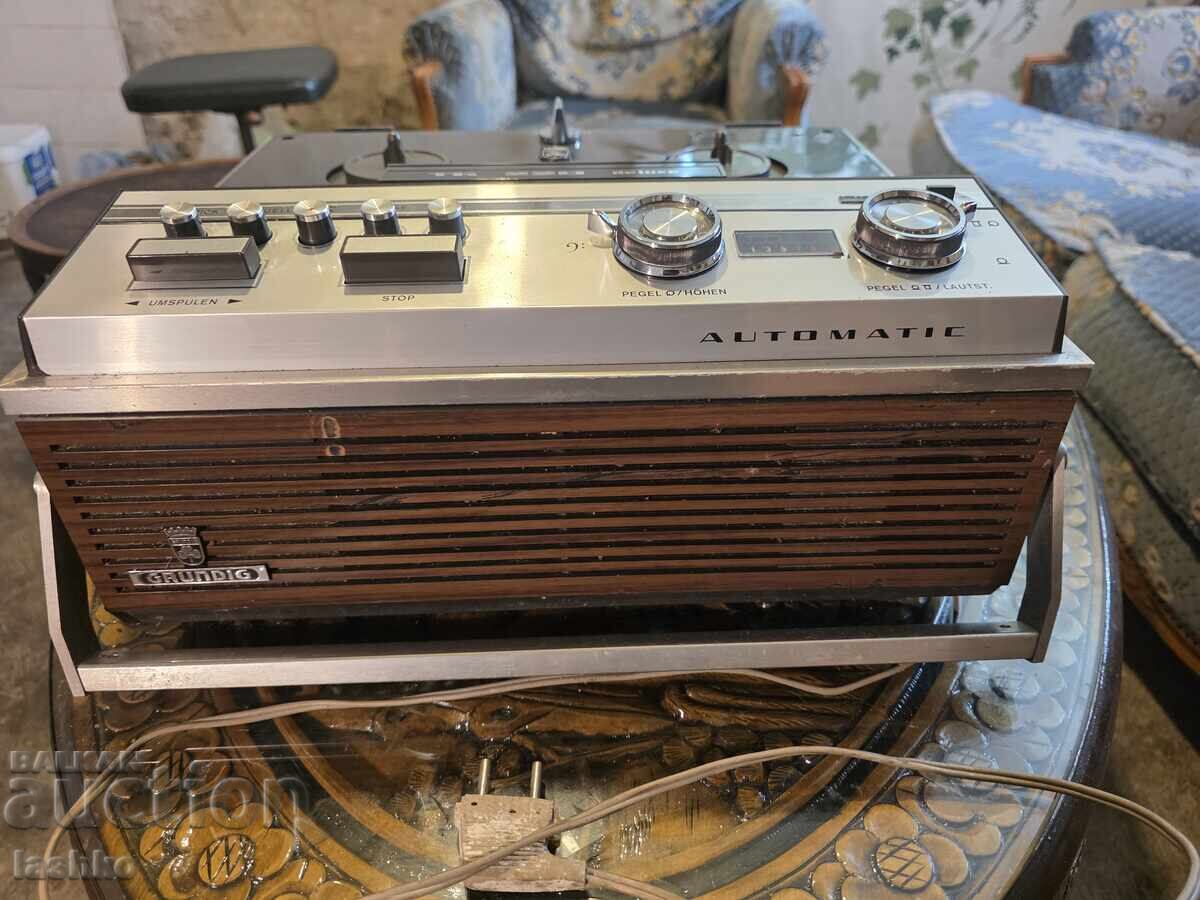 GRUNDIG TK220 reel-to-reel tape recorder