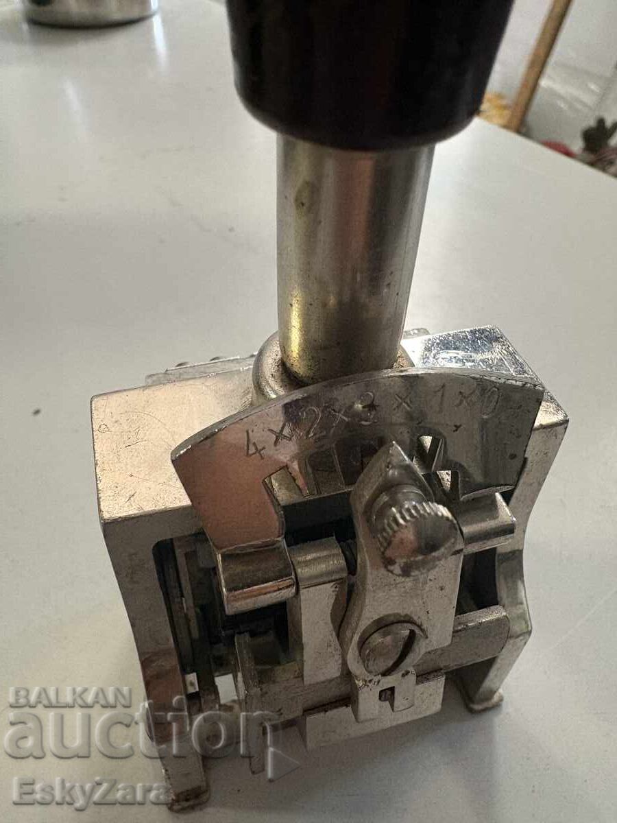 Livrarea Numerotator automat metalic retro / ștampilă