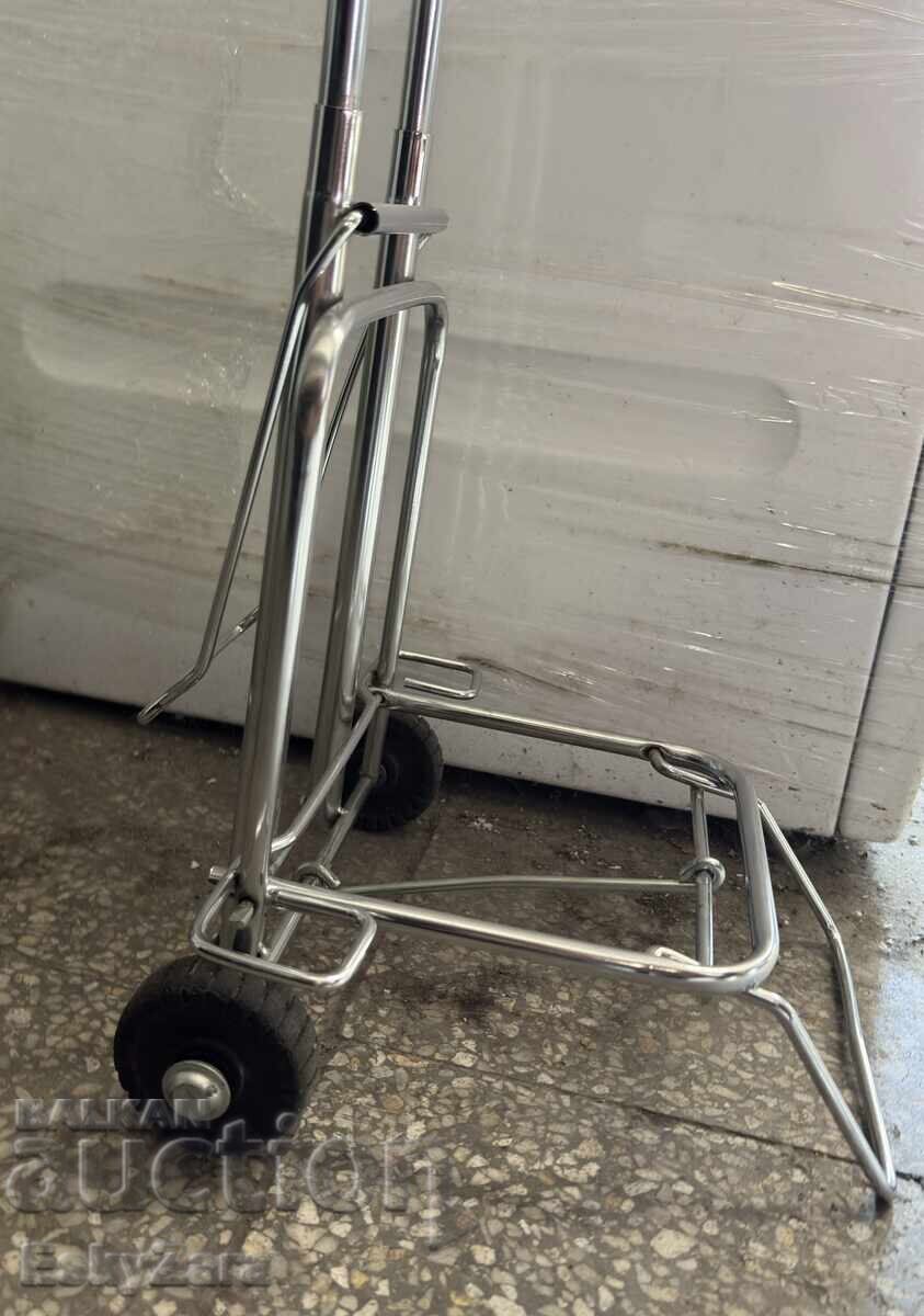 Cărucior pliabil pentru cumpărături / bagaje cu roți cu preț € 30.00 | 58.68 BGN