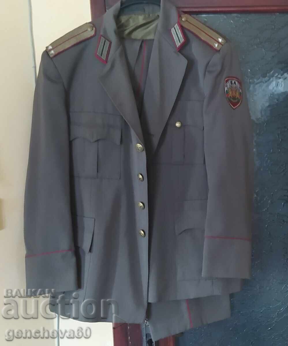 Военна офицерска униформа БН куртка и панталон с цена € 30.00 | 58.68 лв.