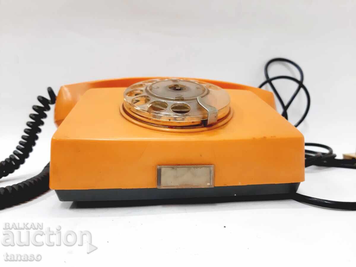 Telefon retro portocaliu cu disc „Resprom” 4100 – 1980 cu preț € 24.00 | 46.94 BGN