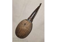 Unealtă artizanală veche, sulă cu cârlig