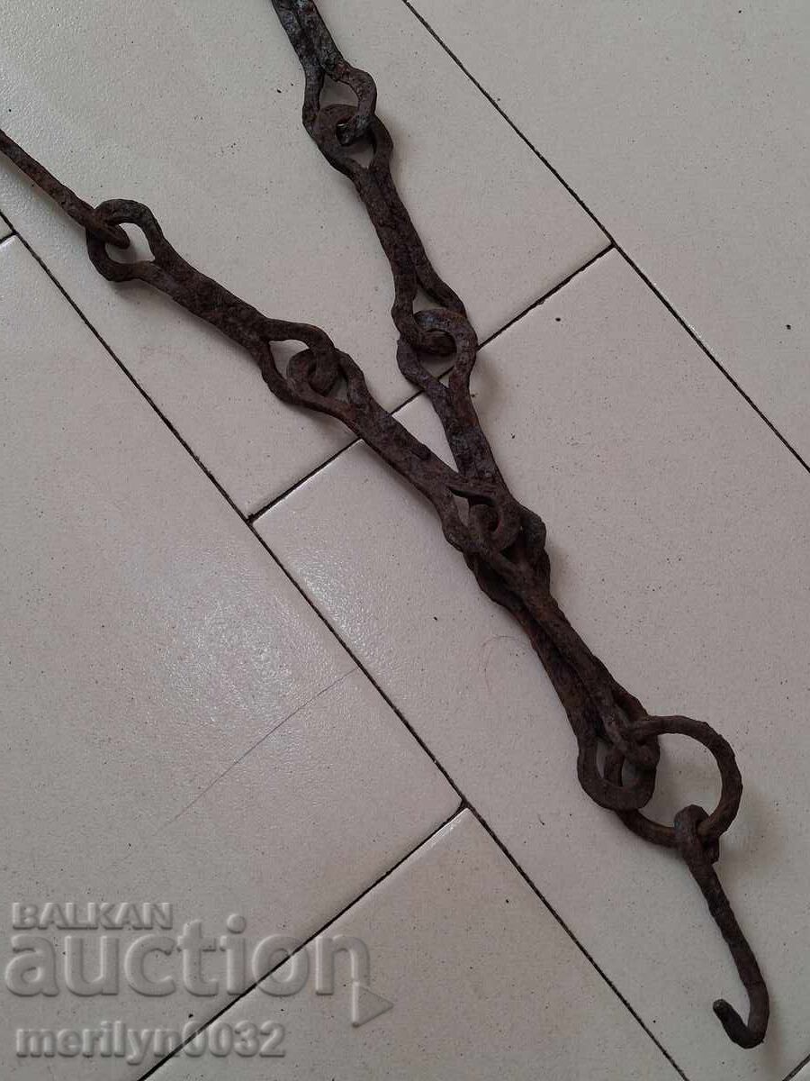 Livrarea Lant vechi din fier forjat cu carlig, lant vatra carlig Livrarea Lant vechi din fier forjat cu carlig, lant vatra carlig