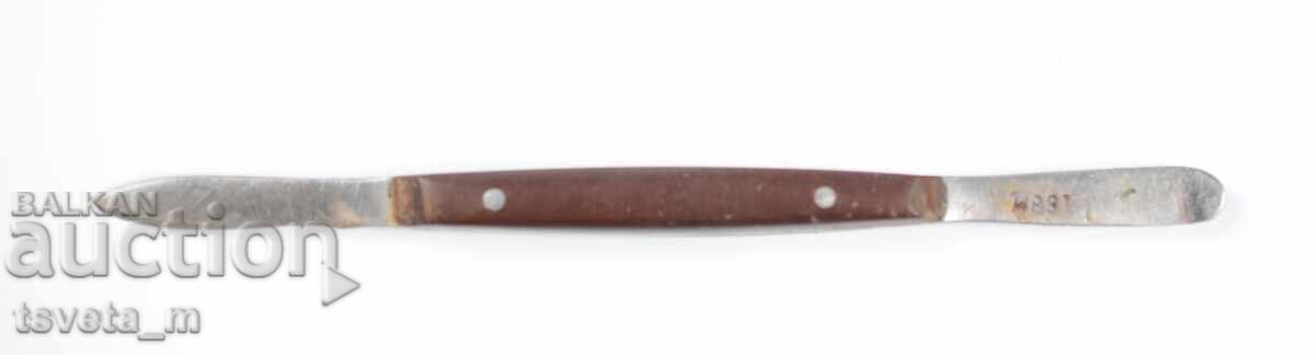Dental modeling knife for wax and plaster