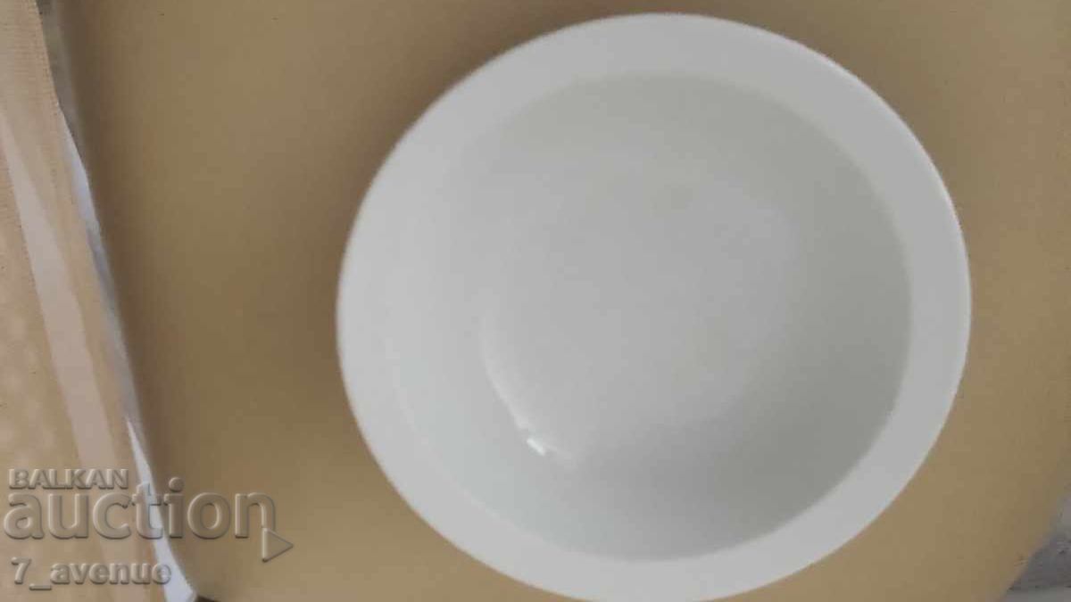 Bol, farfurie adâncă din porțelan, ștampilă specială rară cu preț € 99.00 | 193.63 BGN Bol, farfurie adâncă din porțelan, ștampilă specială rară cu preț € 99.00 | 193.63 BGN