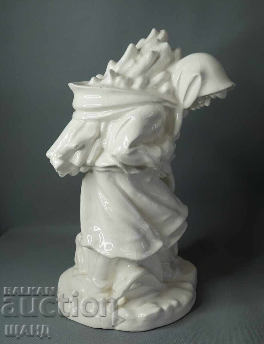 Licitație Rudolf Hlavica Veche figurină mare din ceramică femeie semnată Licitație Rudolf Hlavica Veche figurină mare din ceramică femeie semnată