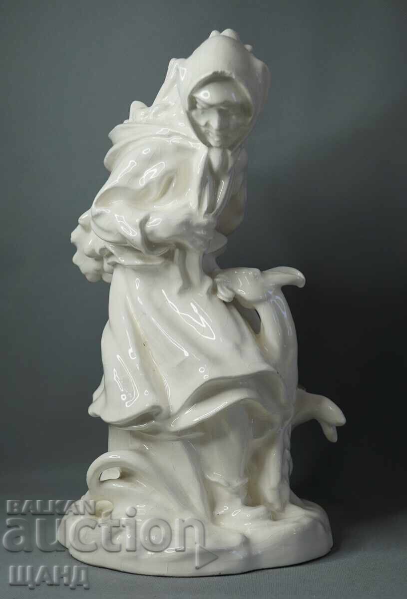 Rudolf Hlavica Veche figurină mare din ceramică femeie semnată Rudolf Hlavica Veche figurină mare din ceramică femeie semnată