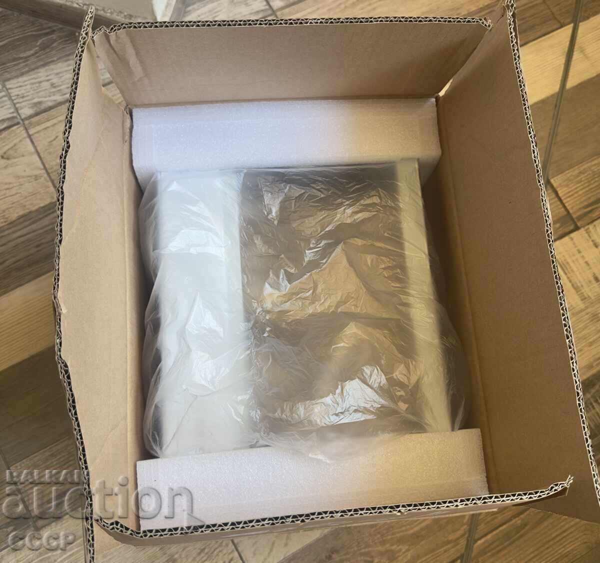 28 Nuclee - Răcire pe apă - 32GB DDR4 - NVME - 1000W - 7 28 Nuclee - Răcire pe apă - 32GB DDR4 - NVME - 1000W - 7