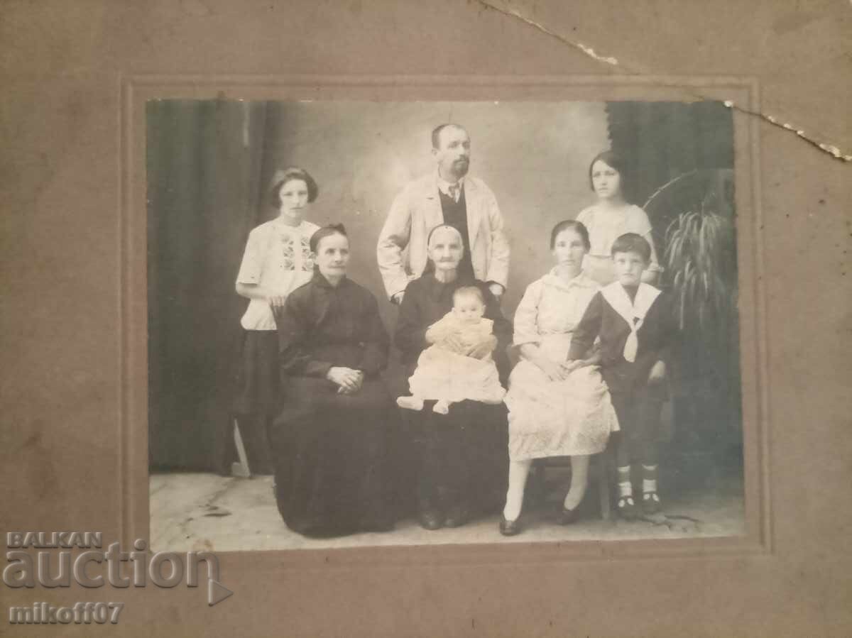 Снимка картон фотография Ямбол 1924 г с цена € 20.00 | 39.12 лв. Снимка картон фотография Ямбол 1924 г с цена € 20.00 | 39.12 лв.