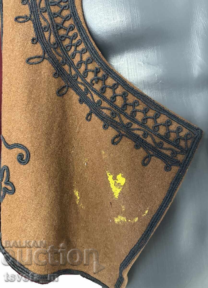 Licitație Vestă bărbătească din lână cu găitane, costum popular Licitație Vestă bărbătească din lână cu găitane, costum popular