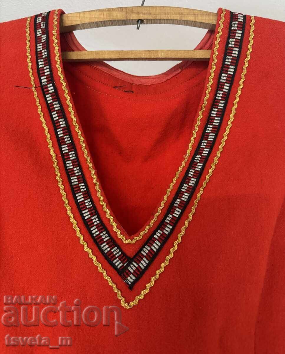 Suman folcloric din lână pentru copii, costum popular cu preț € 14.00 | 27.38 BGN