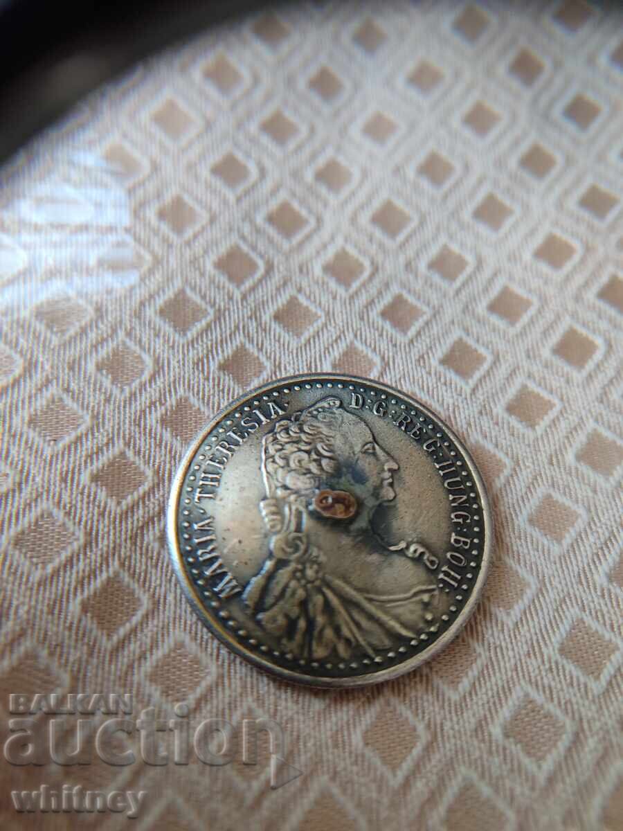 Licitație Buton vechi din argint Maria Terezia 1760