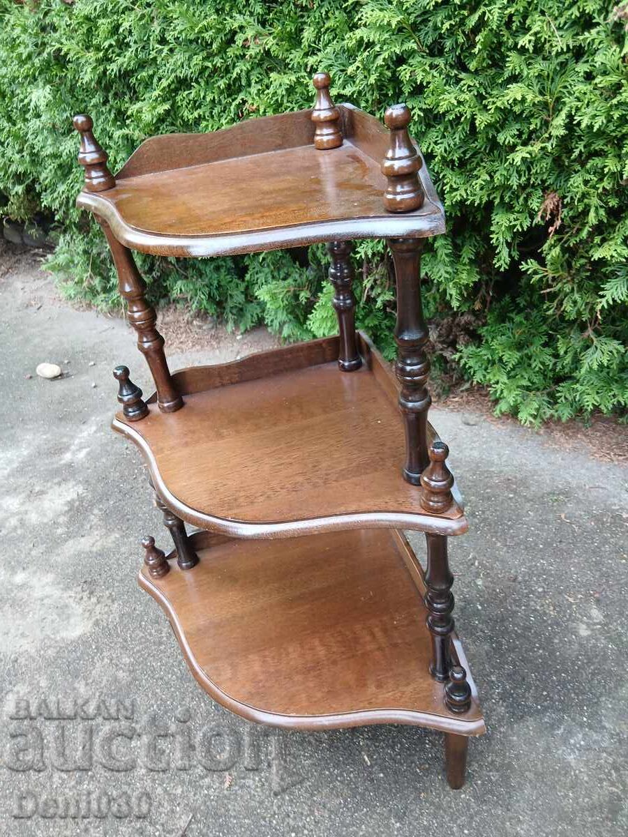 Suport de colț frumos cu preț € 5.50 | 10.76 BGN