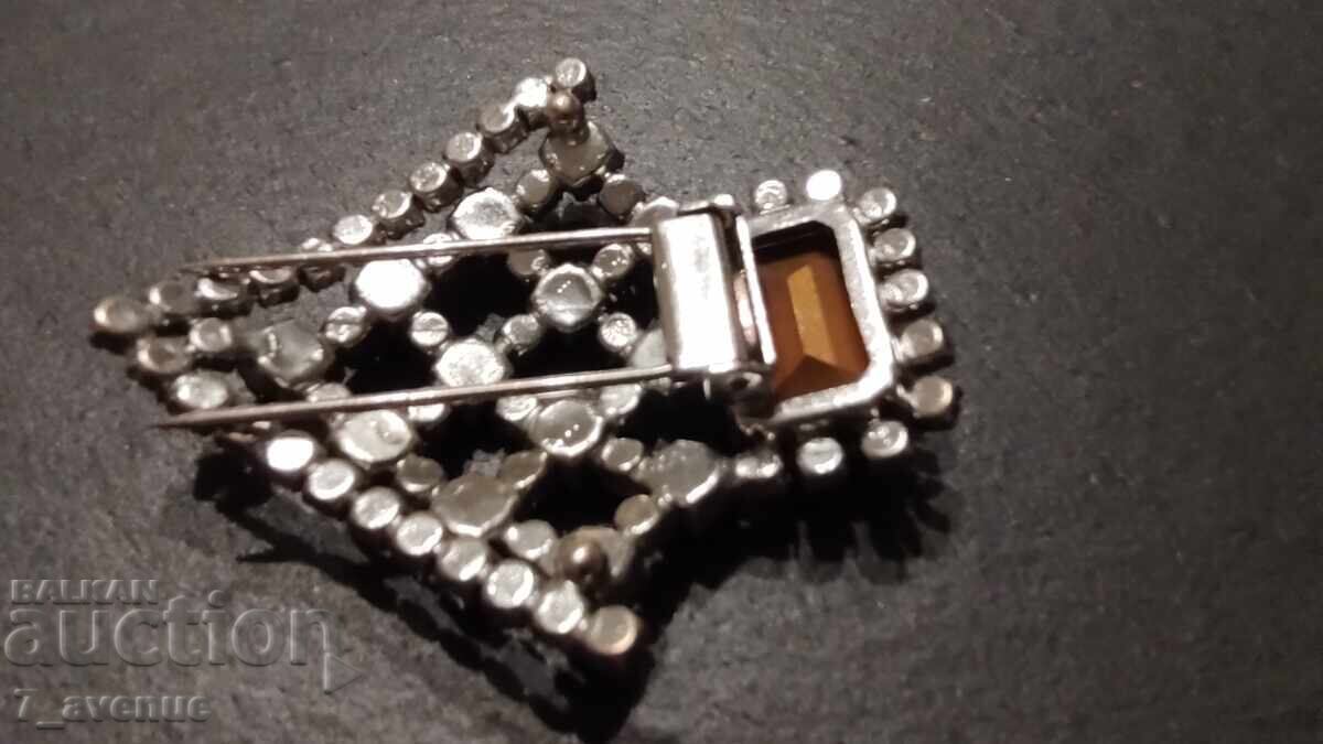 Auction  Magnificent brooch/pin, very old exclusive piece of jewelry