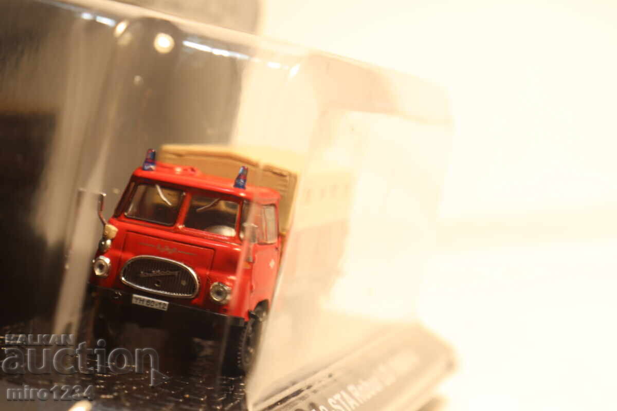 Licitație MODEL CAMION DE POMPIERI ROBUR 1/72