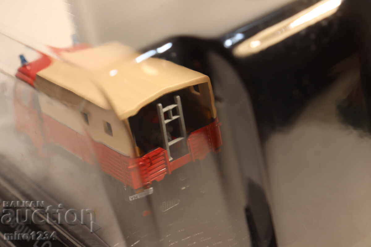 MODEL CAMION DE POMPIERI ROBUR 1/72 - 5
