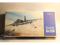 1/72 SU - 25 K AVION MODEL VECHI DE ASAMBLAT
