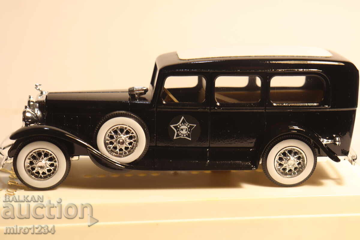 Licitație MODEL MAȘINĂ 1/43 SOLIDO CADILLAC POLIȚIE ȘERIF