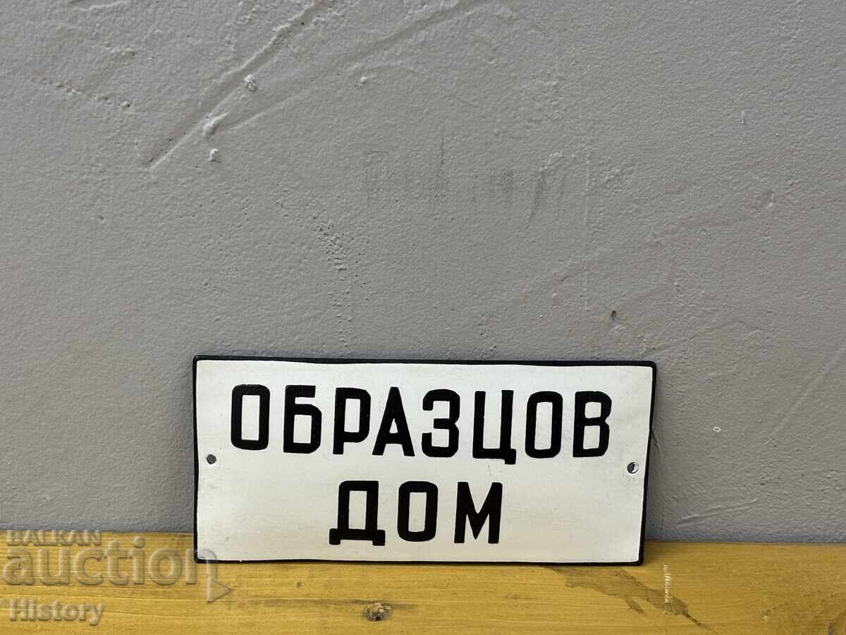 Enamel plate