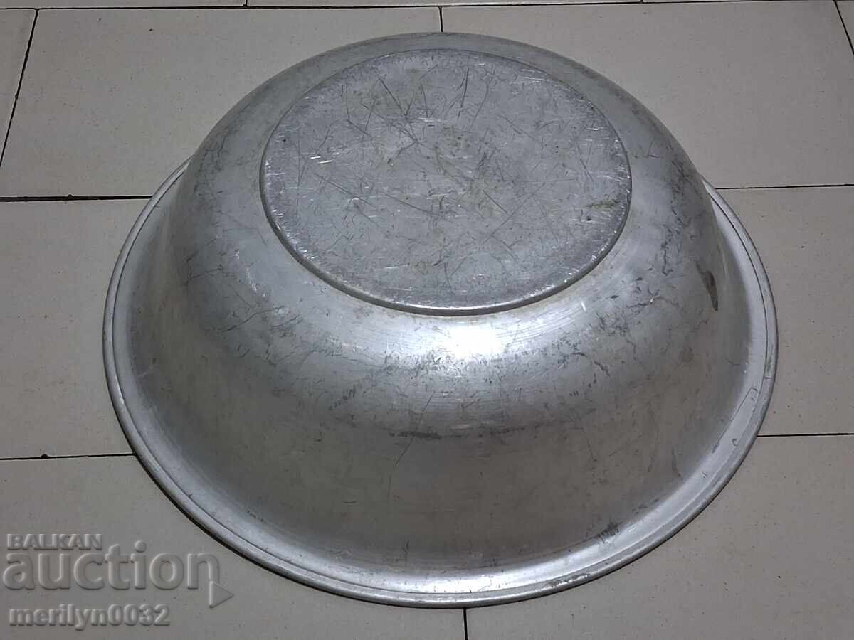 Licitație Lighean din aluminiu vas de uz casnic ceaun albie cupă Licitație Lighean din aluminiu vas de uz casnic ceaun albie cupă