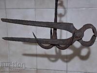 Стари ковани клещи керпедент керпедени