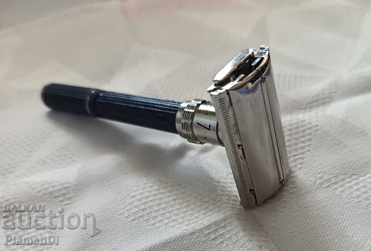 Gillette Super Adjustable Safety Razor with price € 30.00 | 58.68 BGN Gillette Super Adjustable Safety Razor with price € 30.00 | 58.68 BGN