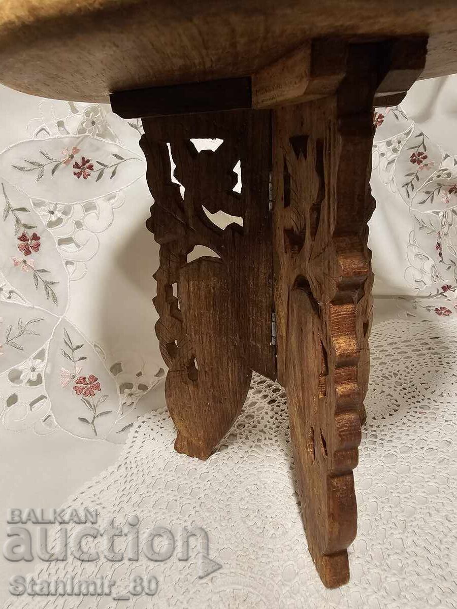 Παράδοση Μασίφ ινδικό τραπεζάκι με ξυλόγλυπτα