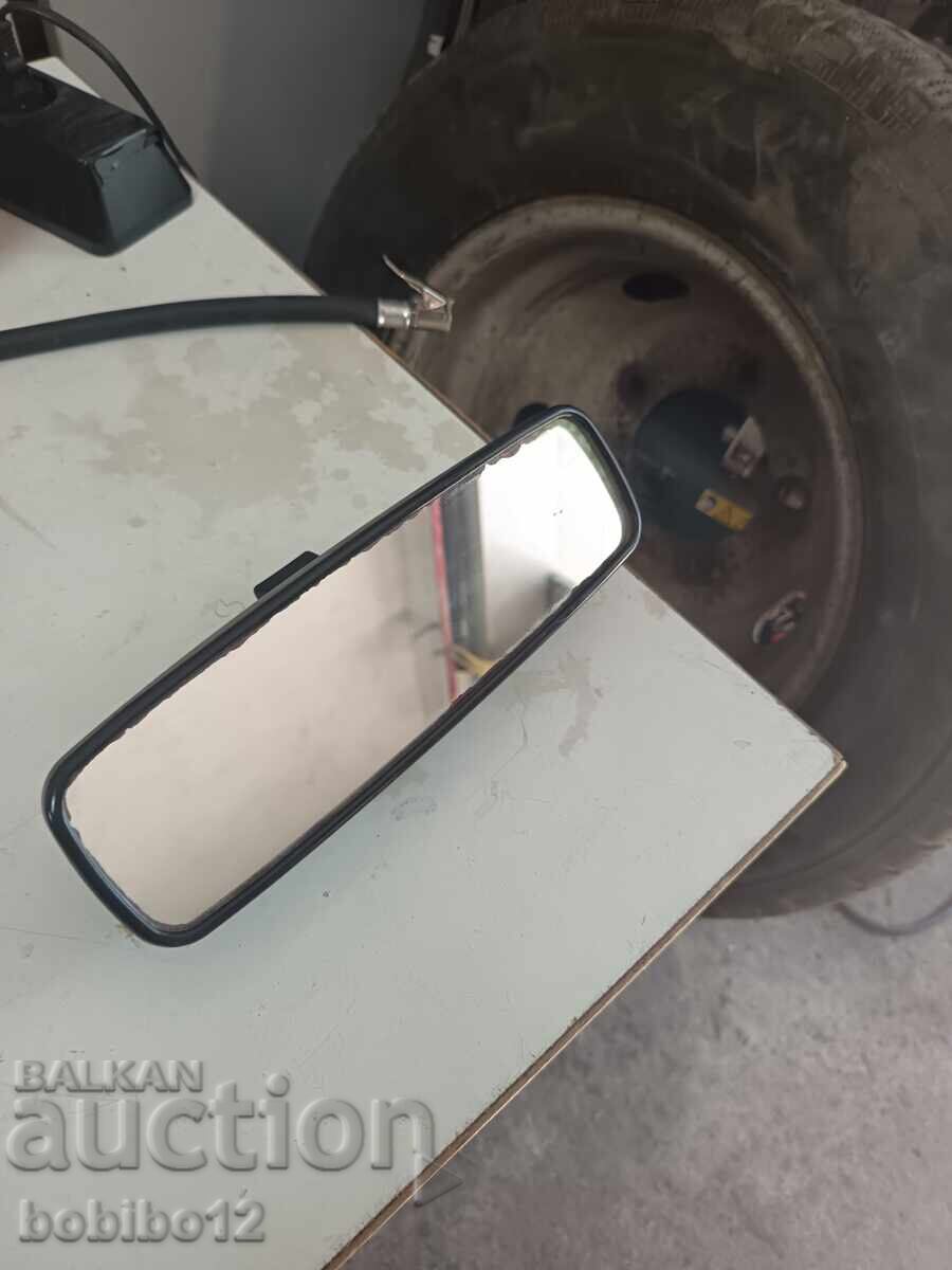 Огледало за обратно виждане