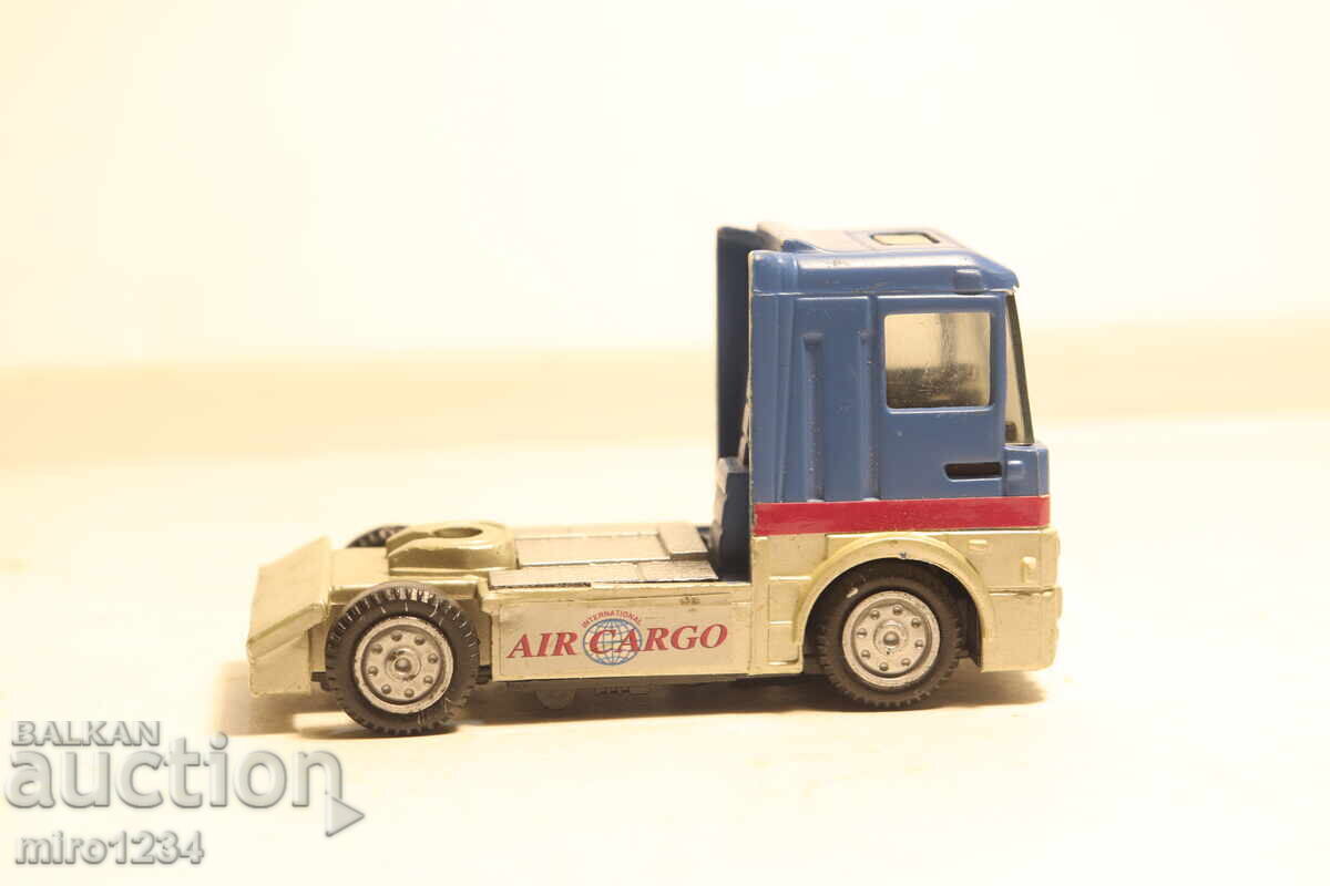 Licitație H0 1/87 RENAULT CAP TRACTOR CAMION MODEL MINIATURĂ