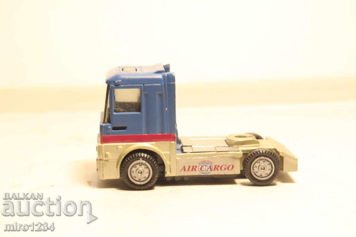H0 1/87 RENAULT CAP TRACTOR CAMION MODEL MINIATURĂ