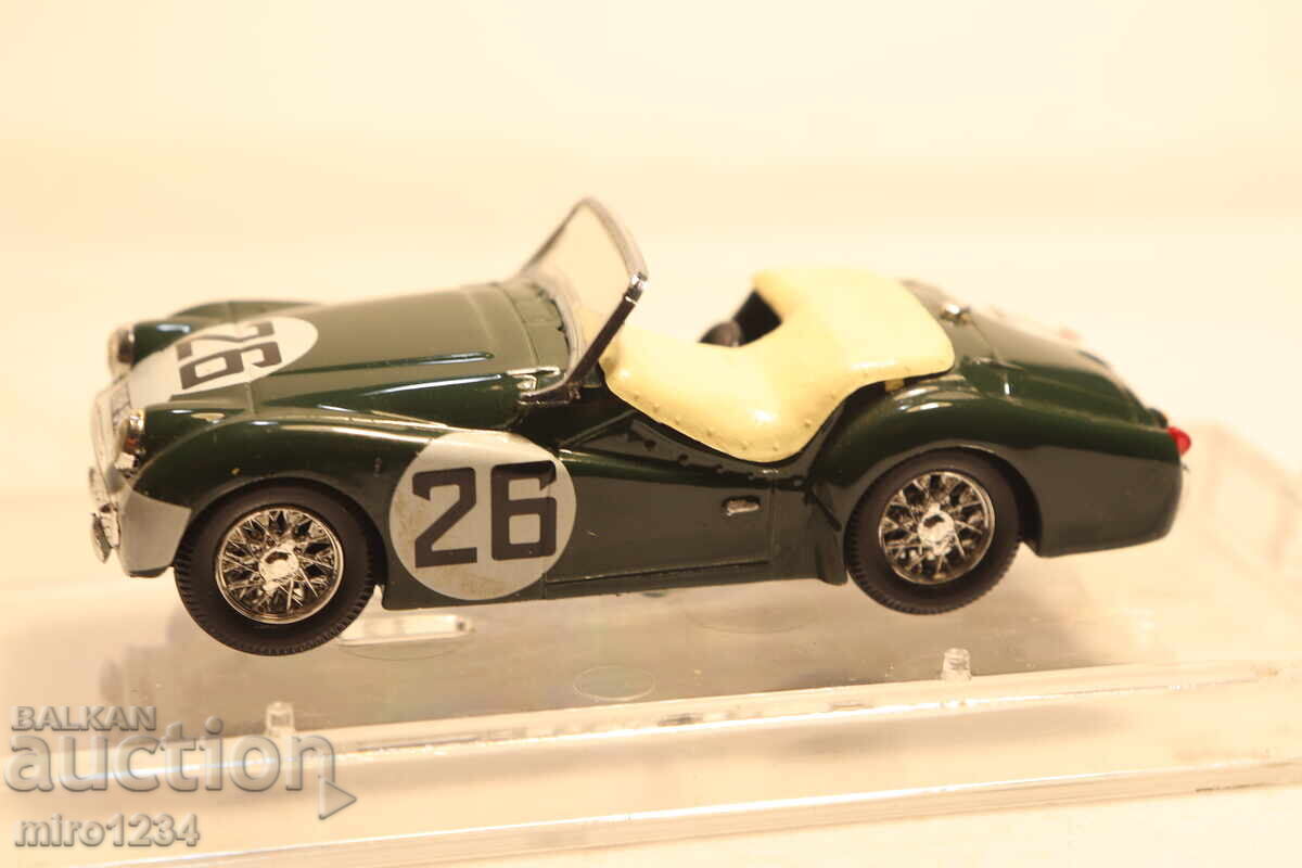 MODEL MAȘINUȚĂ RETRO RALIU VITESSE 1/43