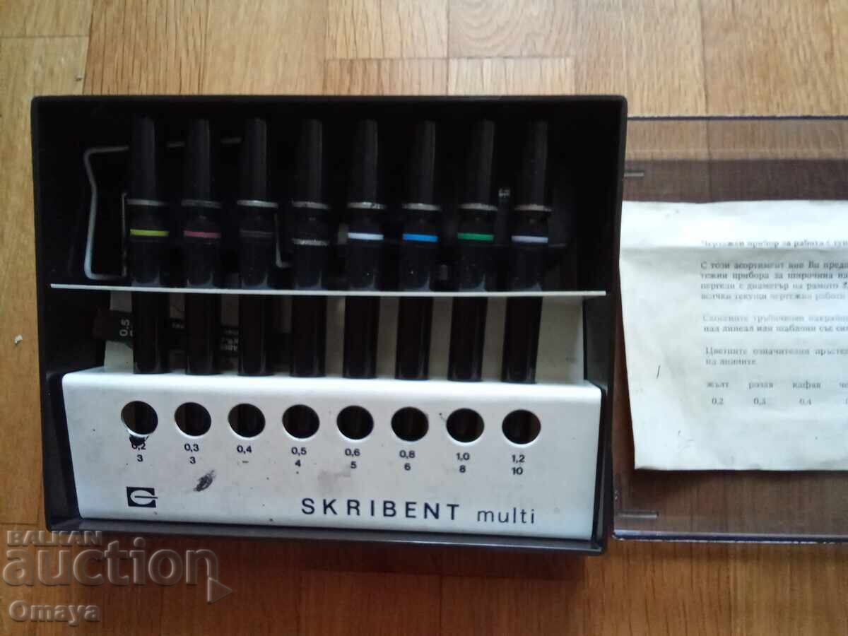 Set vechi profesional de instrumente de desen cu tuș Scribent